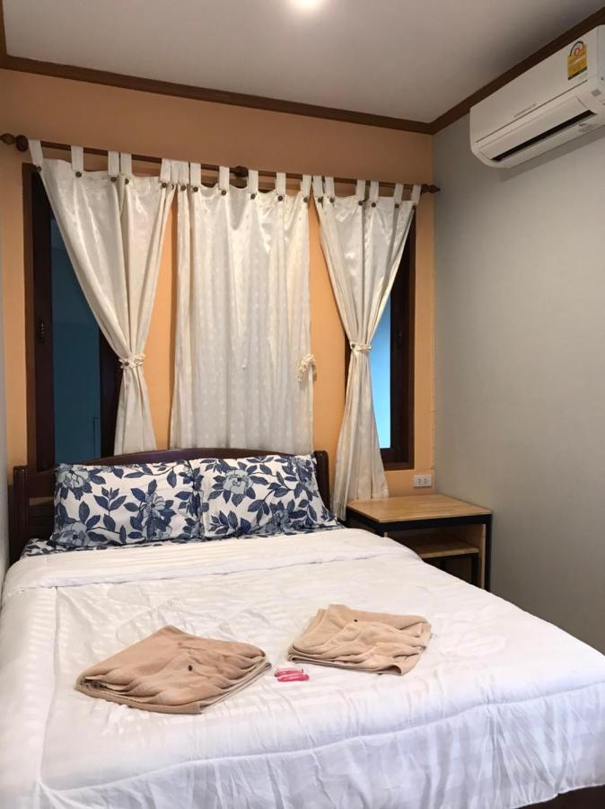 Kanokwan Guesthouse เกาะเต่า ภายนอก รูปภาพ