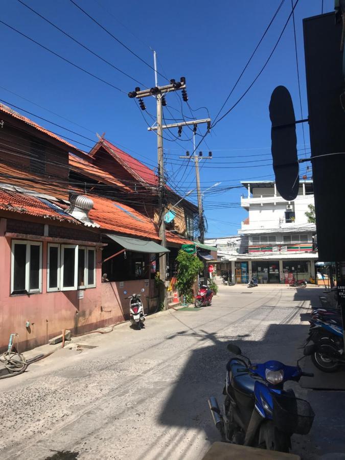 Kanokwan Guesthouse เกาะเต่า ภายนอก รูปภาพ