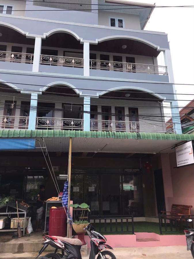 Kanokwan Guesthouse เกาะเต่า ภายนอก รูปภาพ